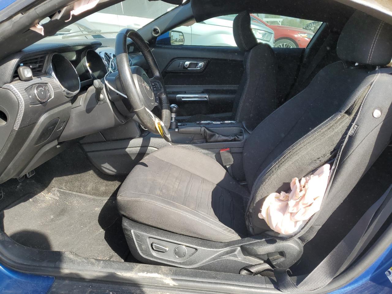 2017 Ford Mustang - zdjęcie 7