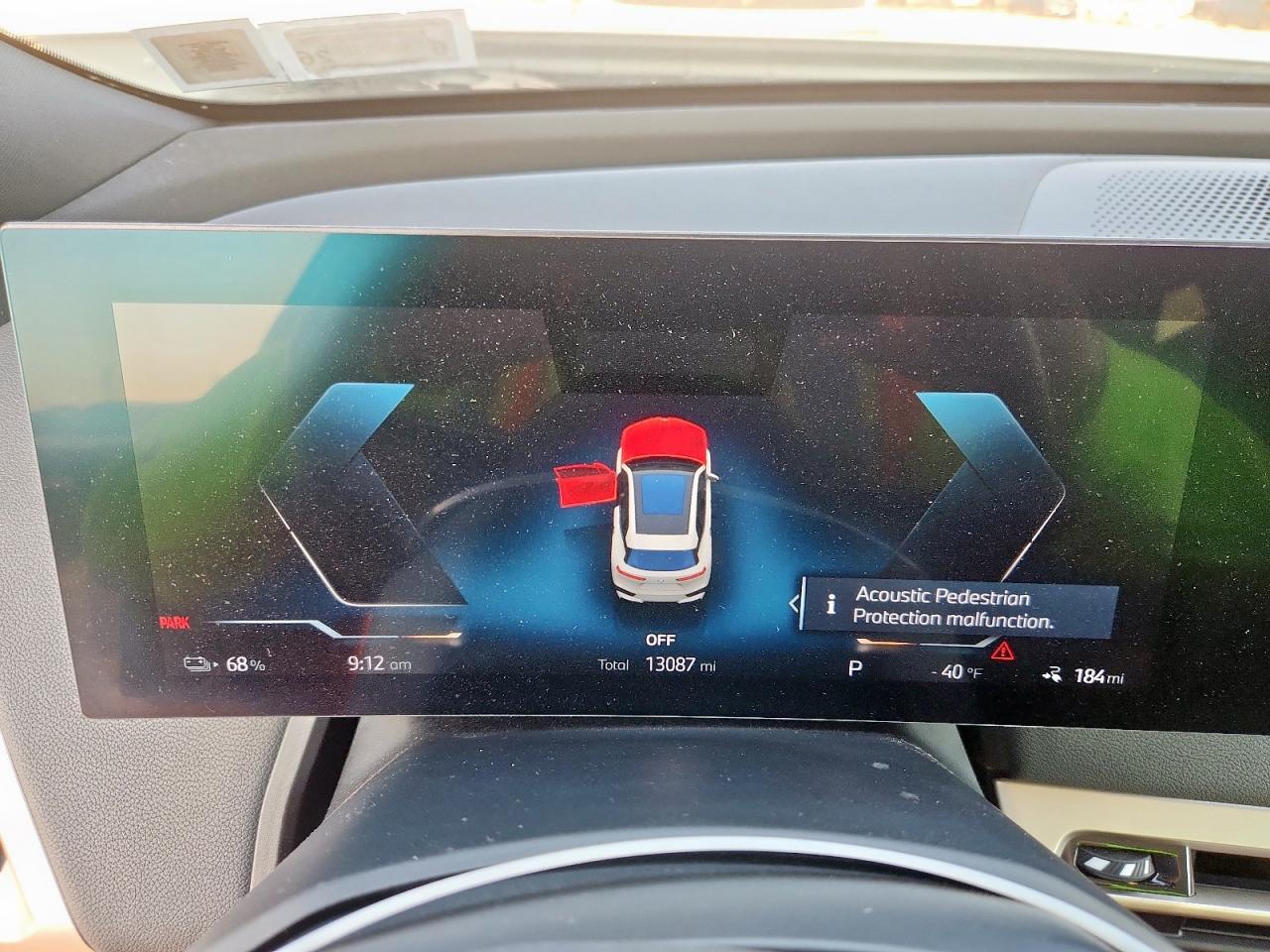 2025 BMW Ix xDrive50 - zdjęcie 9