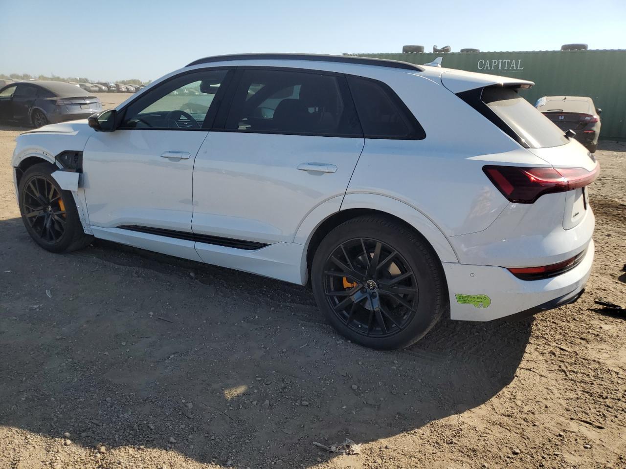 2022 Audi e-tron - zdjęcie 2