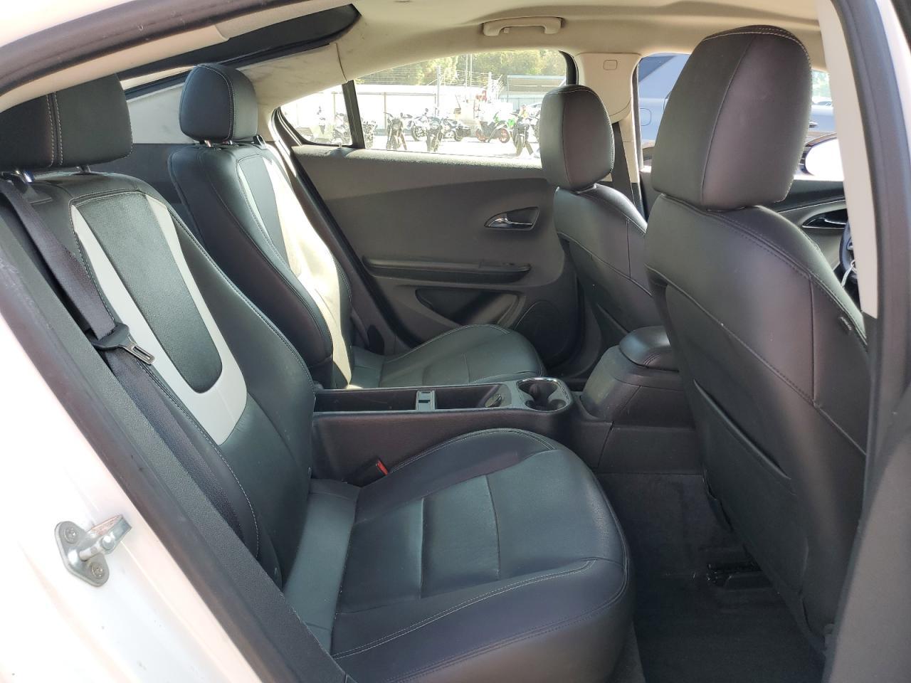 2014 Chevrolet Volt - zdjęcie 10