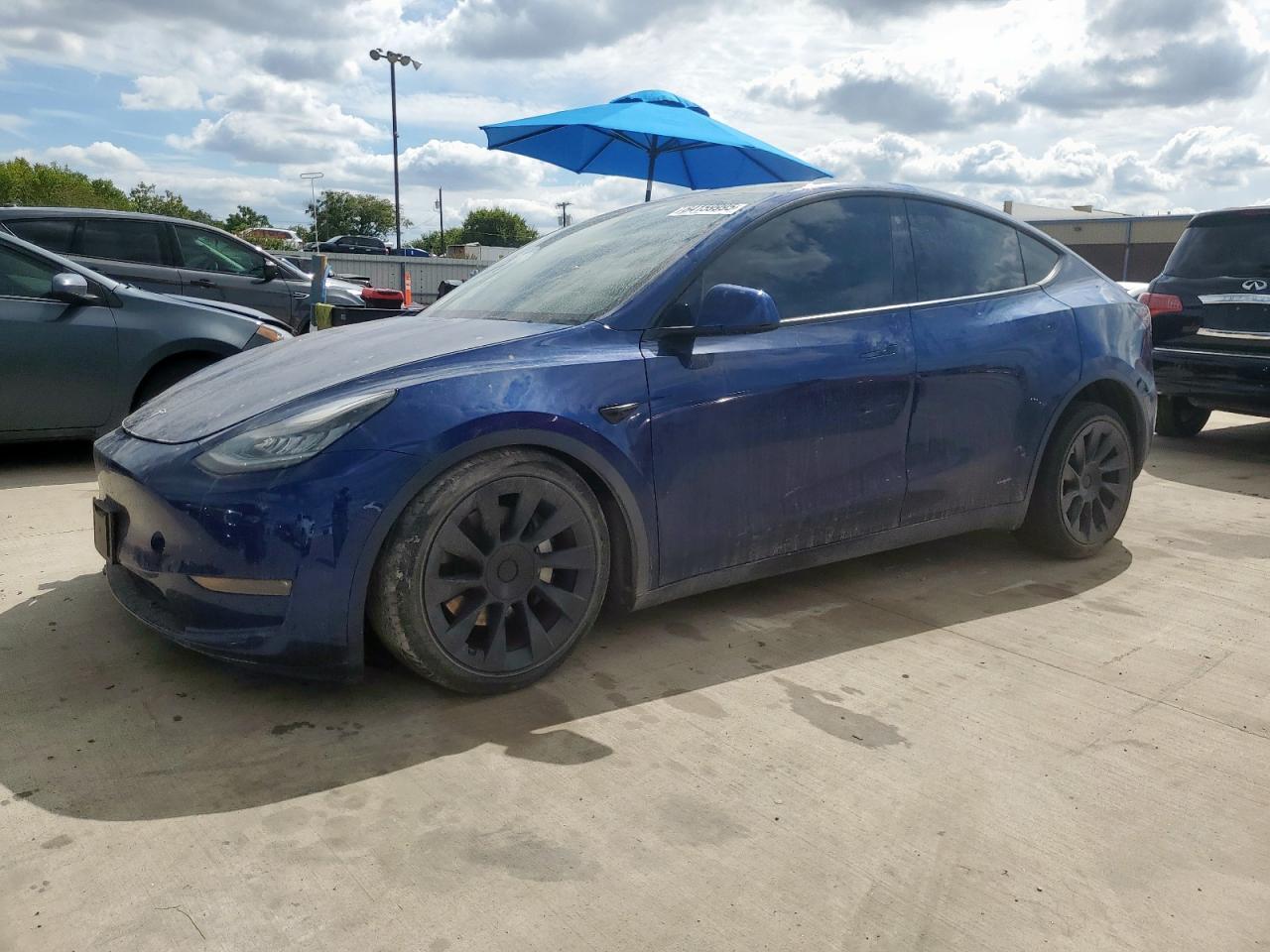 2021 Tesla Model Y - zdjęcie główne