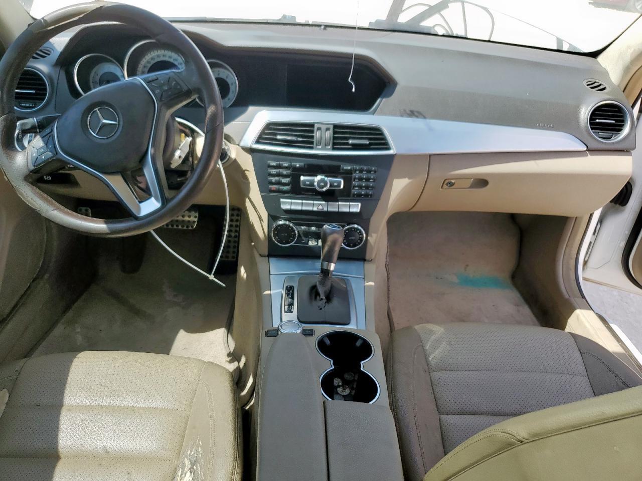 2013 Mercedes-Benz C 250 - zdjęcie 8