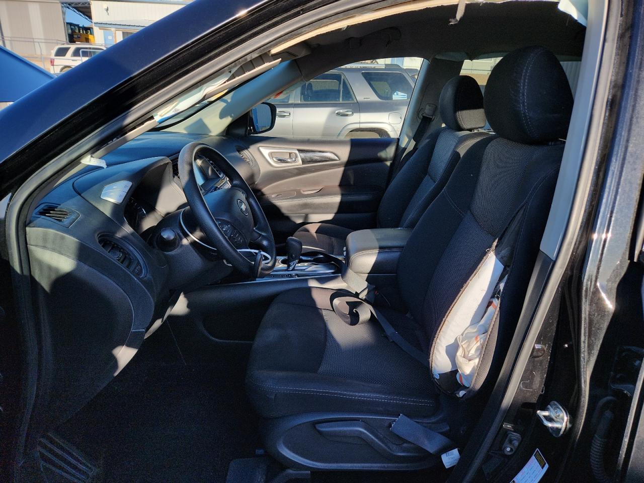 2020 Nissan Pathfinder S - zdjęcie 7