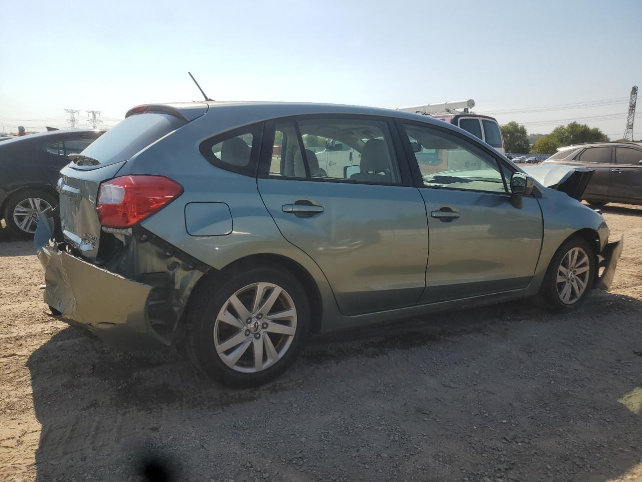 2015 Subaru Impreza Premium - zdjęcie 3