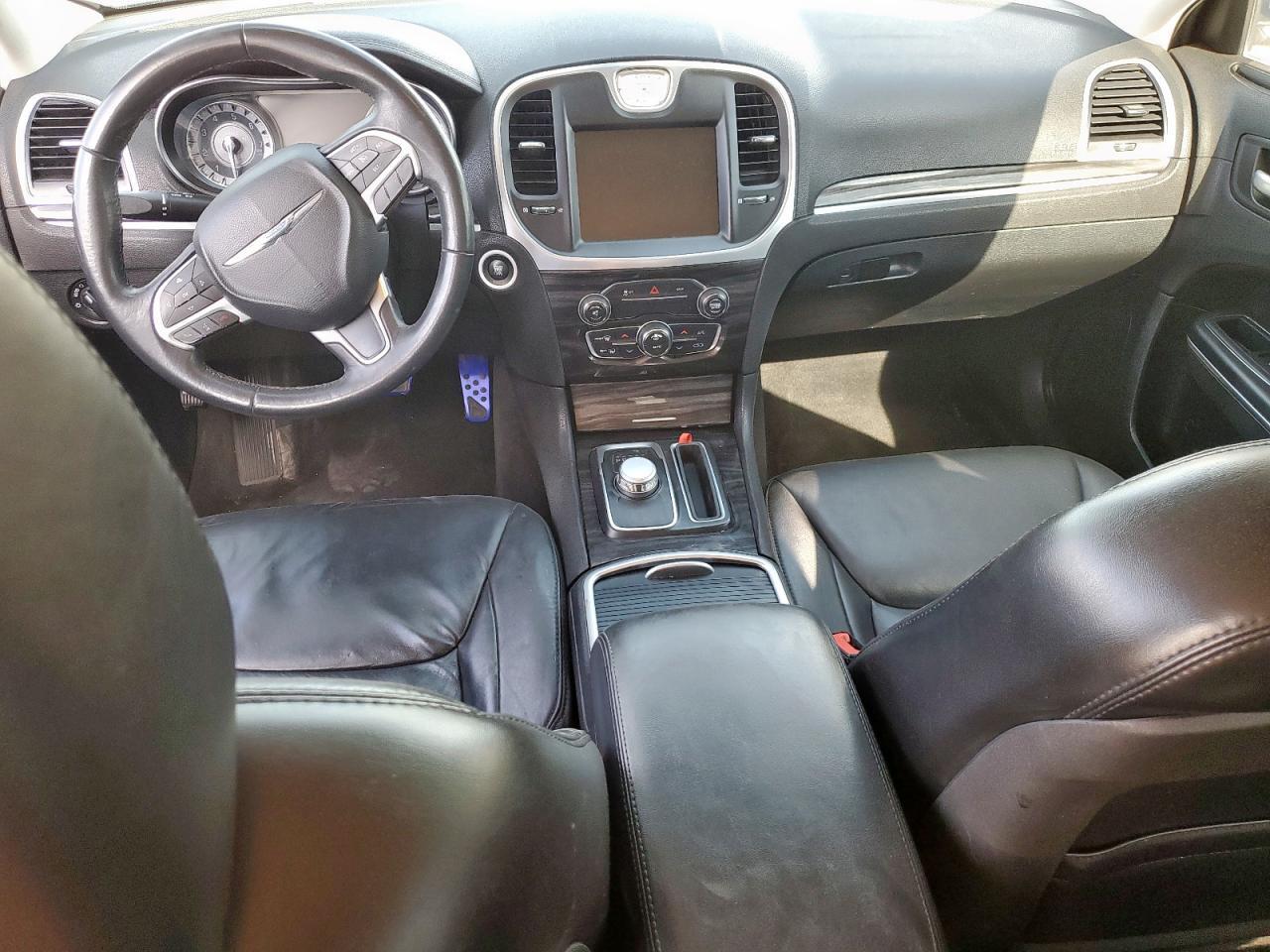2015 Chrysler 300 - zdjęcie 8