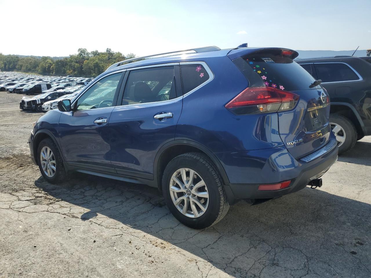 2018 Nissan Rogue Sv - zdjęcie 2
