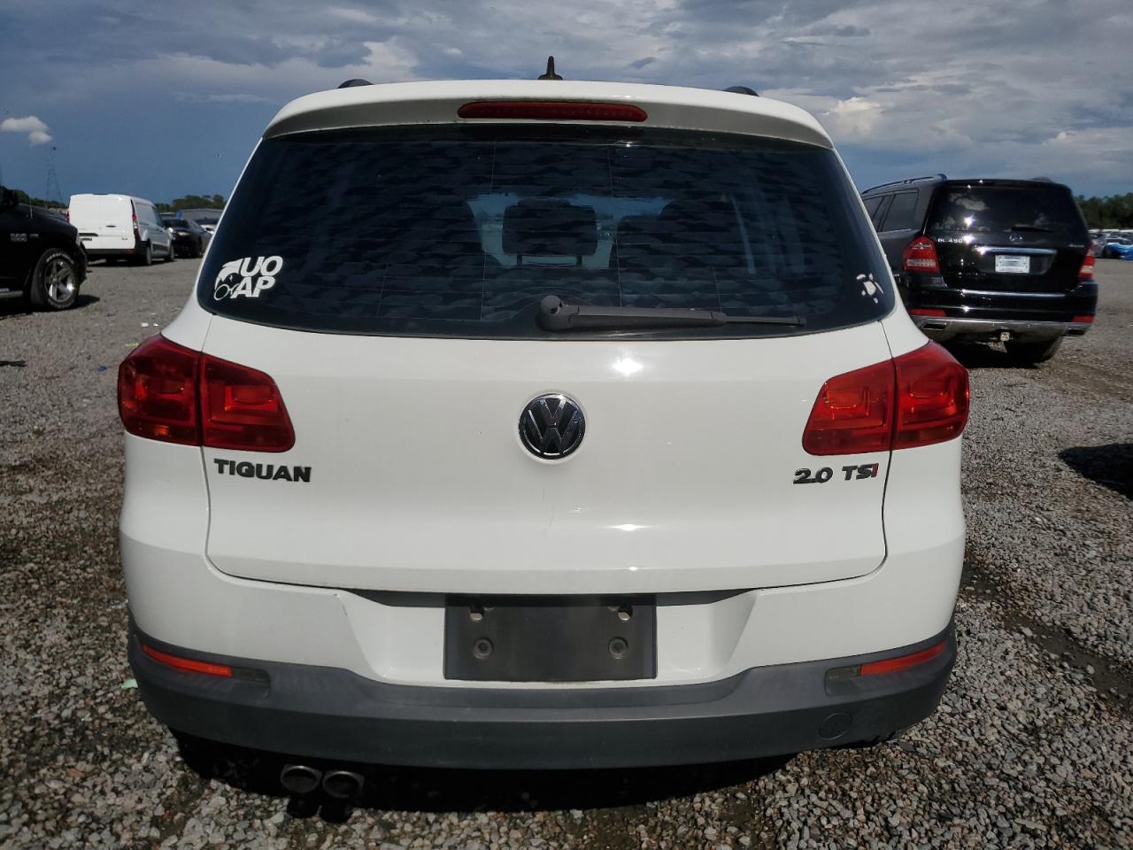 2015 Volkswagen Tiguan S - zdjęcie 6