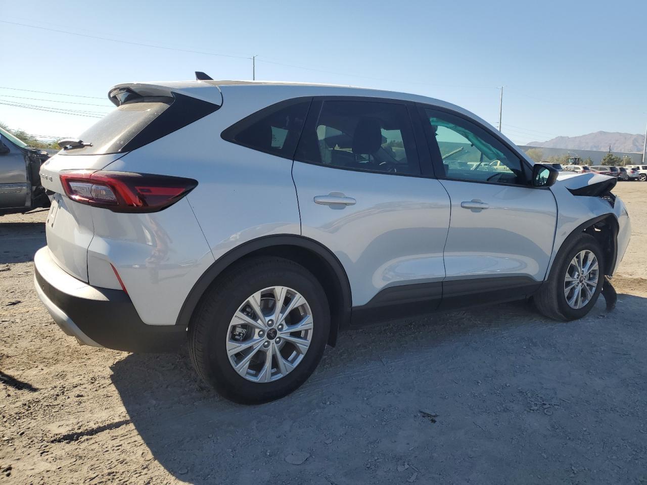 2025 Ford Escape - zdjęcie 3