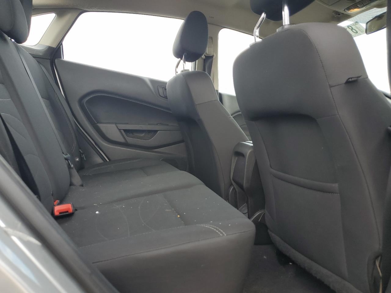 2019 Ford Fiesta Se - zdjęcie 10