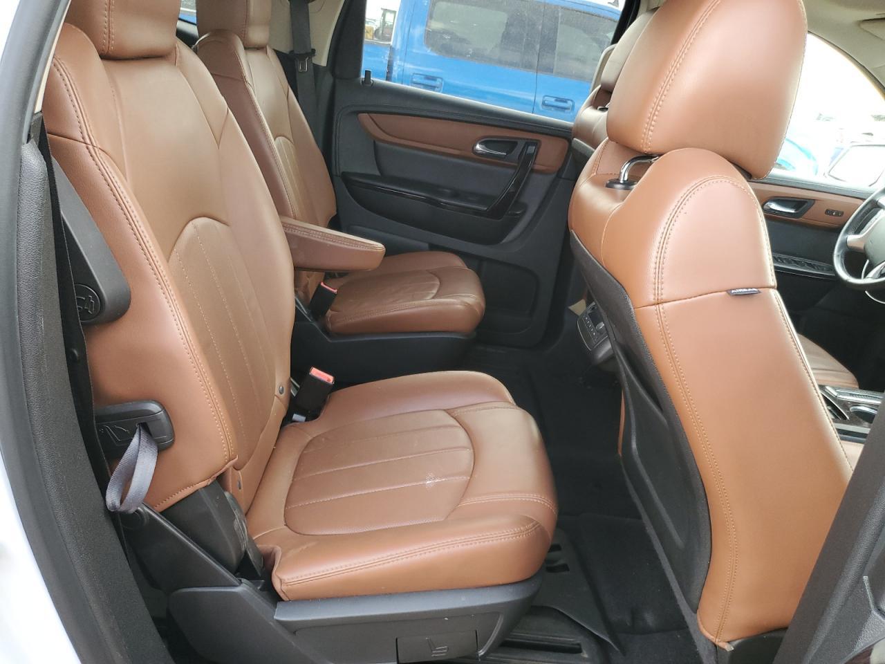 2017 Chevrolet Traverse Premier - zdjęcie 11