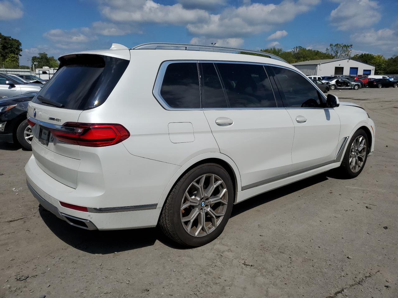 2020 BMW X7 xDrive40I - zdjęcie 3
