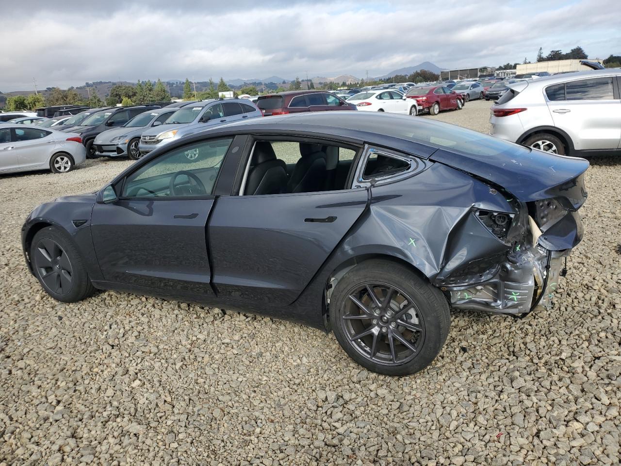 2023 Tesla Model 3 - zdjęcie 2