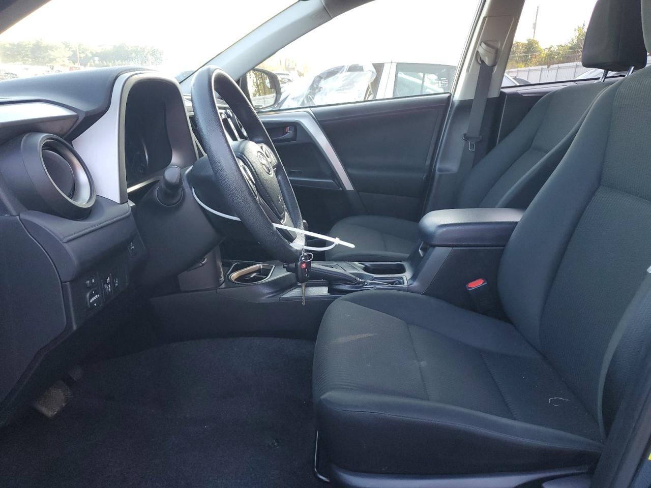 2018 Toyota Rav4 Le - zdjęcie 7