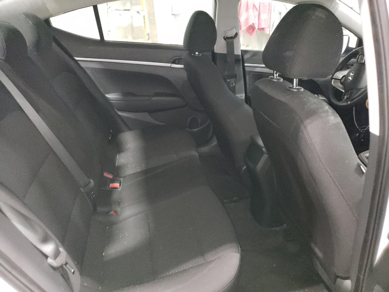 2019 Hyundai Elantra Se - zdjęcie 10