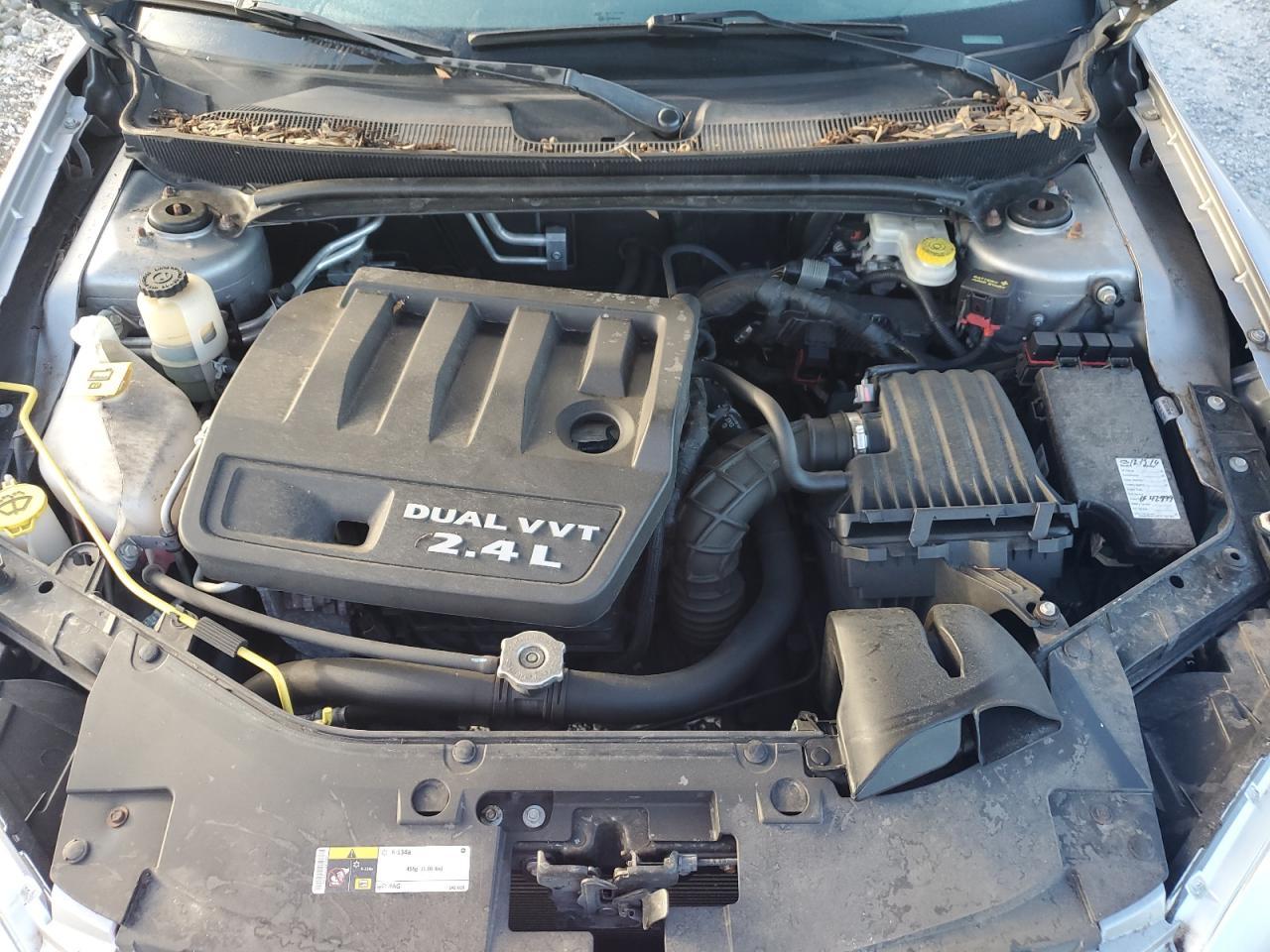 2014 Chrysler 200 - zdjęcie 11