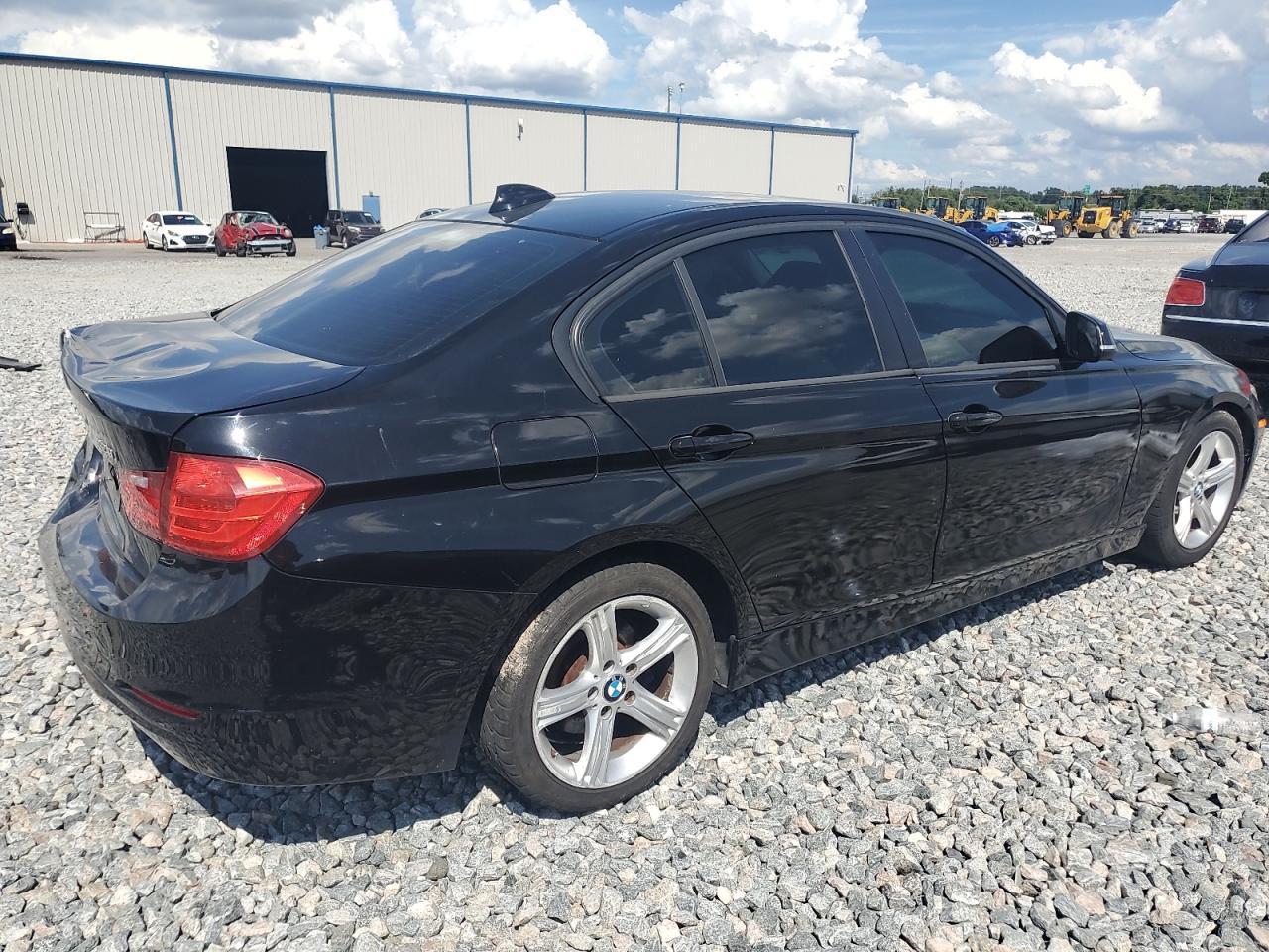2013 BMW 320 I xDrive - zdjęcie 3
