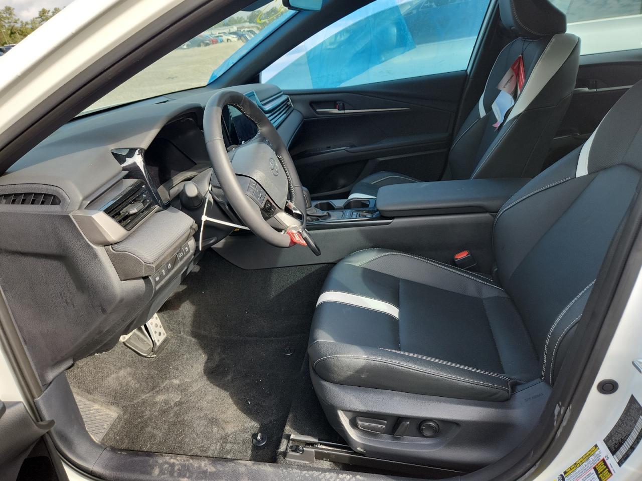 2025 Toyota Camry Xse - zdjęcie 7