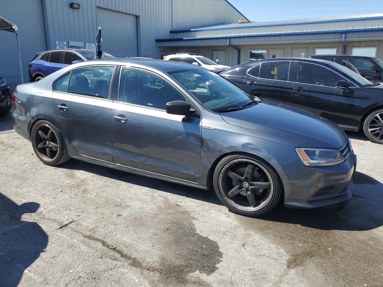 2016 Volkswagen Jetta S - zdjęcie 4