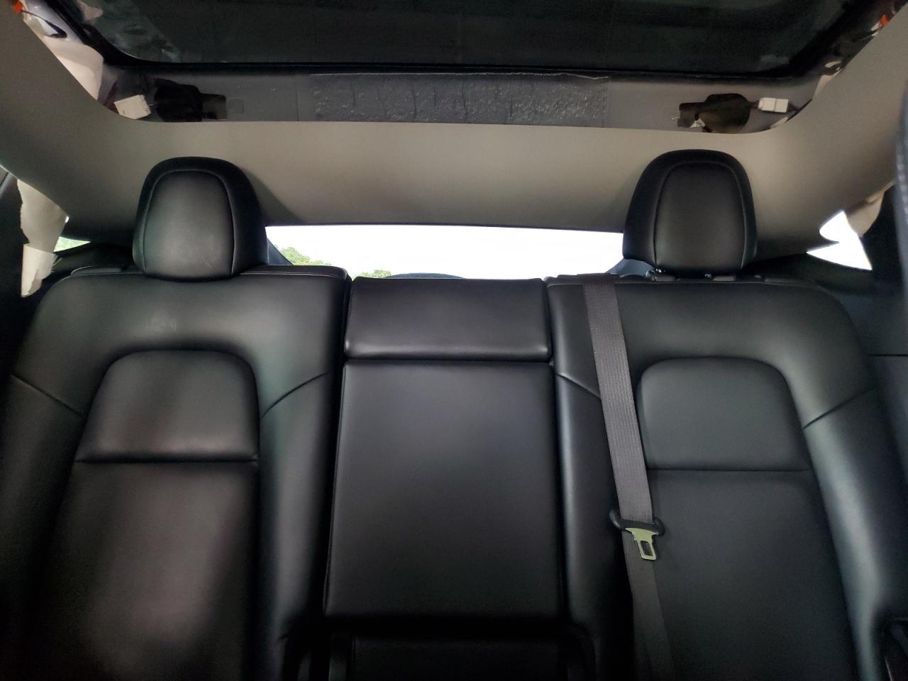 2020 Tesla Model Y - zdjęcie 10