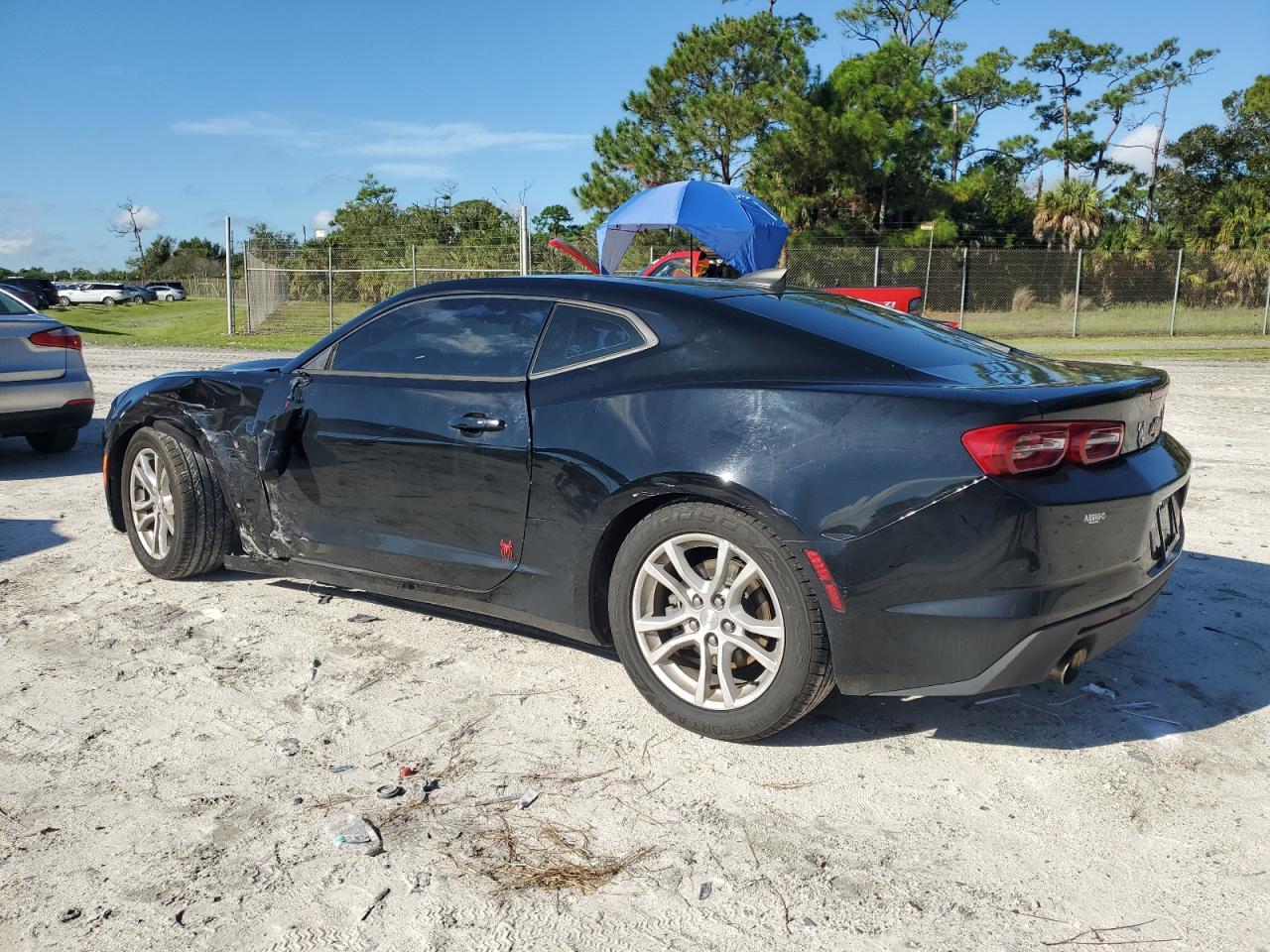 2020 Chevrolet Camaro Ls - zdjęcie 2