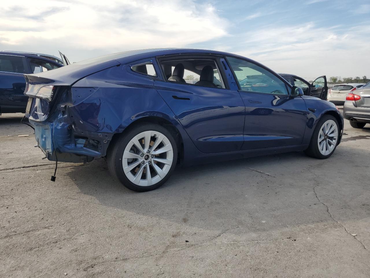 2021 Tesla Model 3 - zdjęcie 3