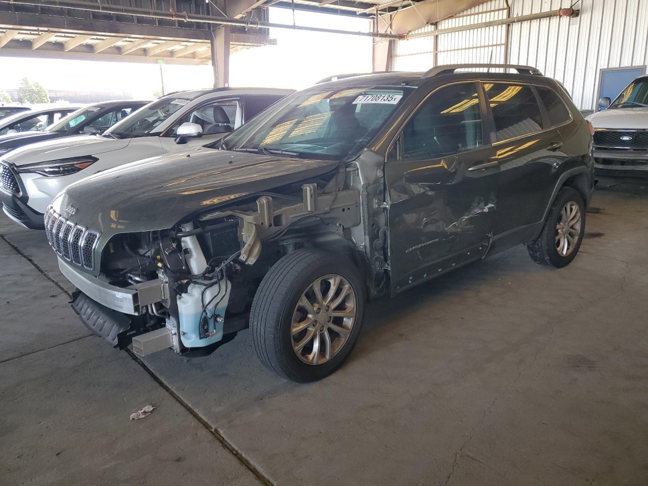 2019 Jeep Cherokee - zdjęcie główne