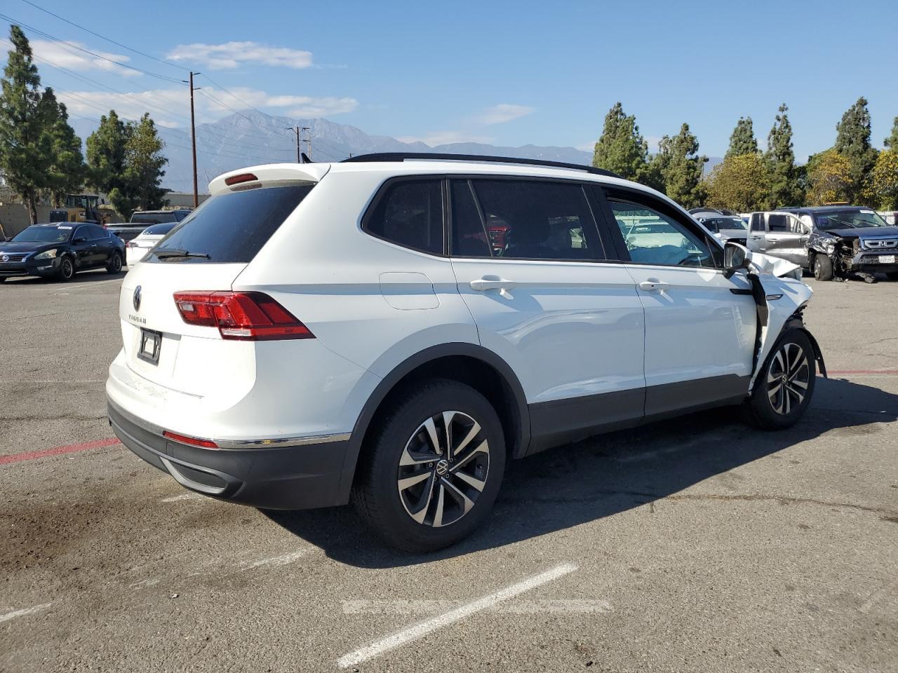 2023 Volkswagen Tiguan S - zdjęcie 3