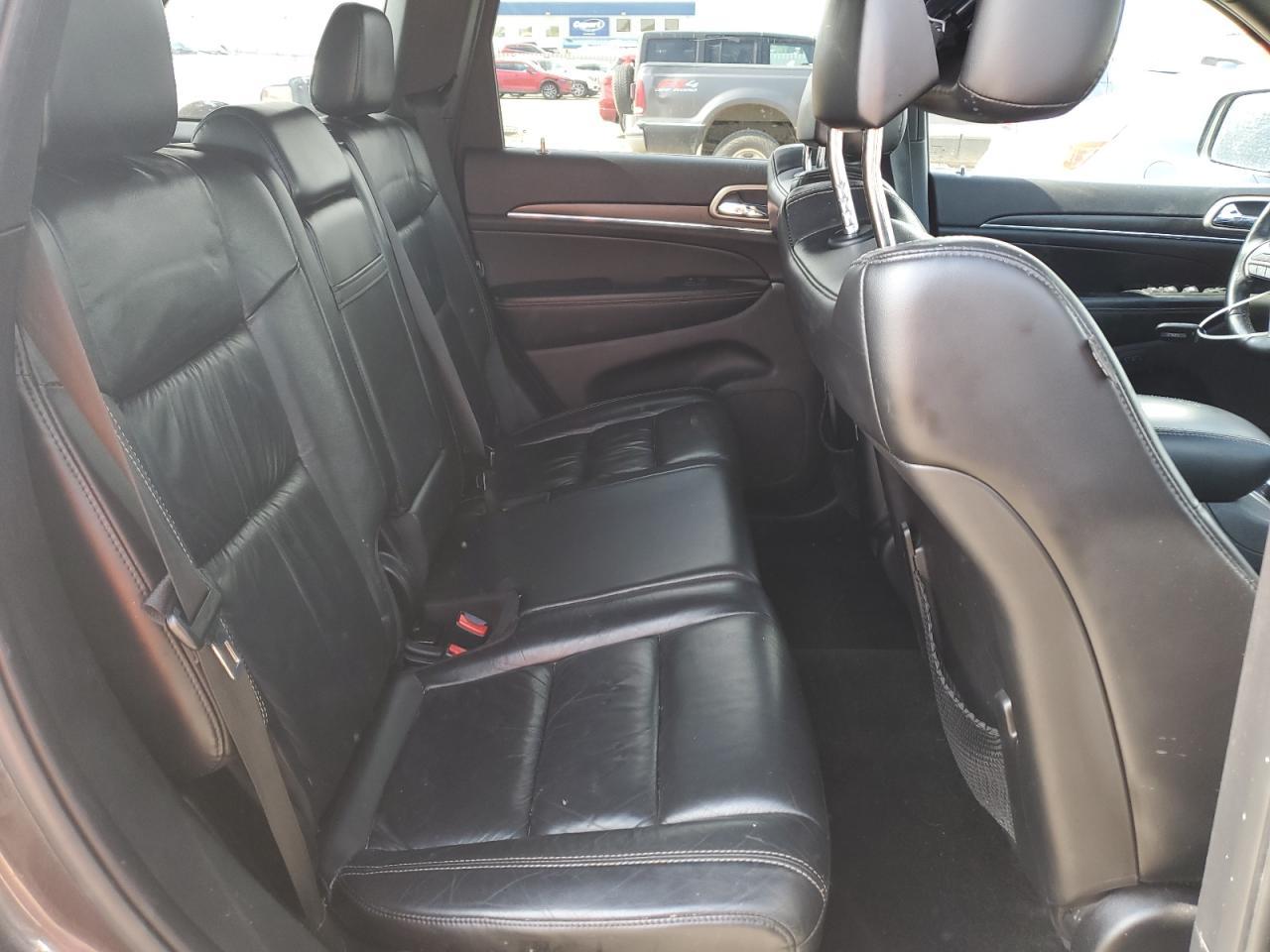 2015 Jeep Grand Cherokee - zdjęcie 11