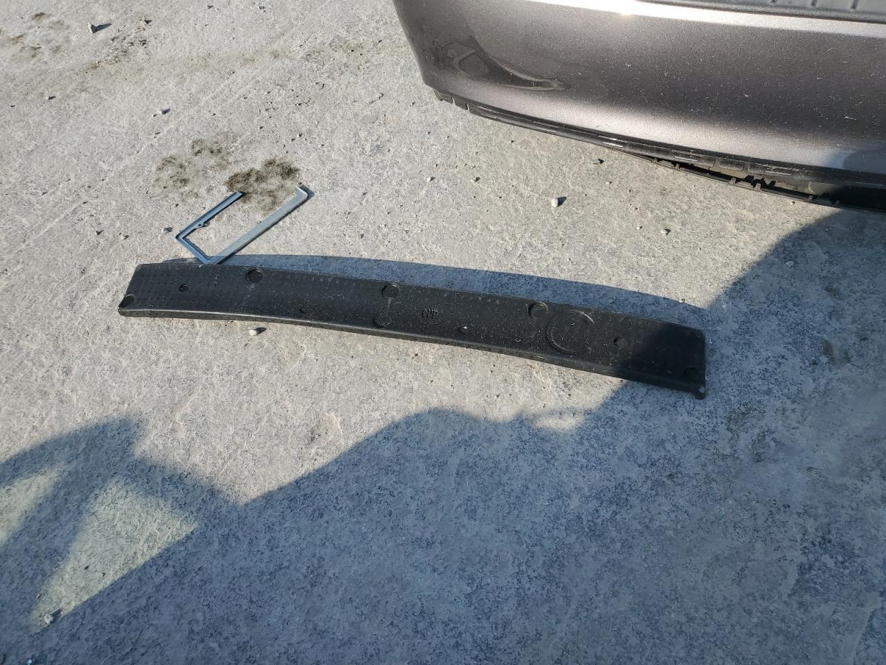 2017 Toyota Camry Le - zdjęcie 12