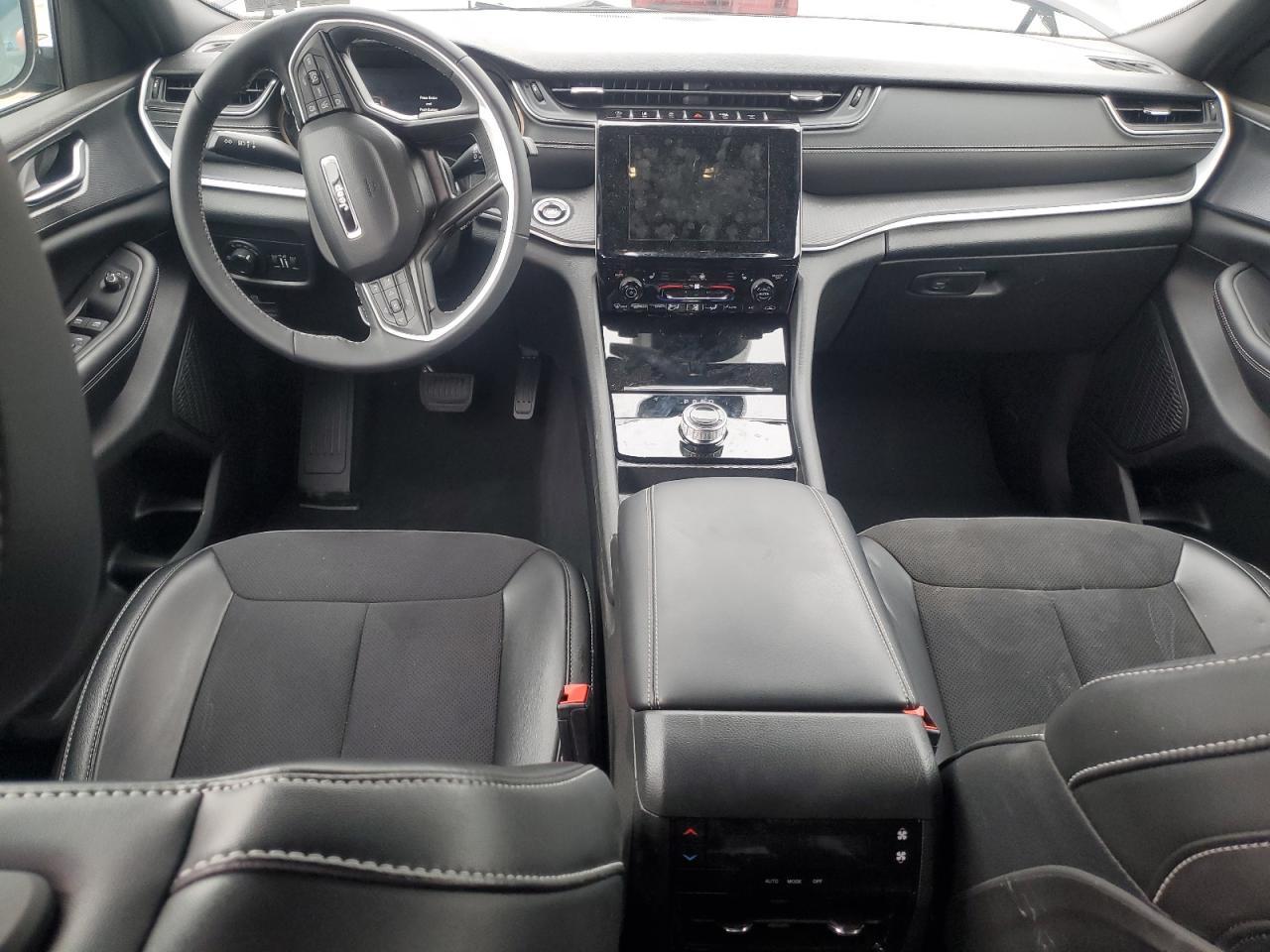 2024 Jeep Grand Cherokee L Laredo - zdjęcie 8