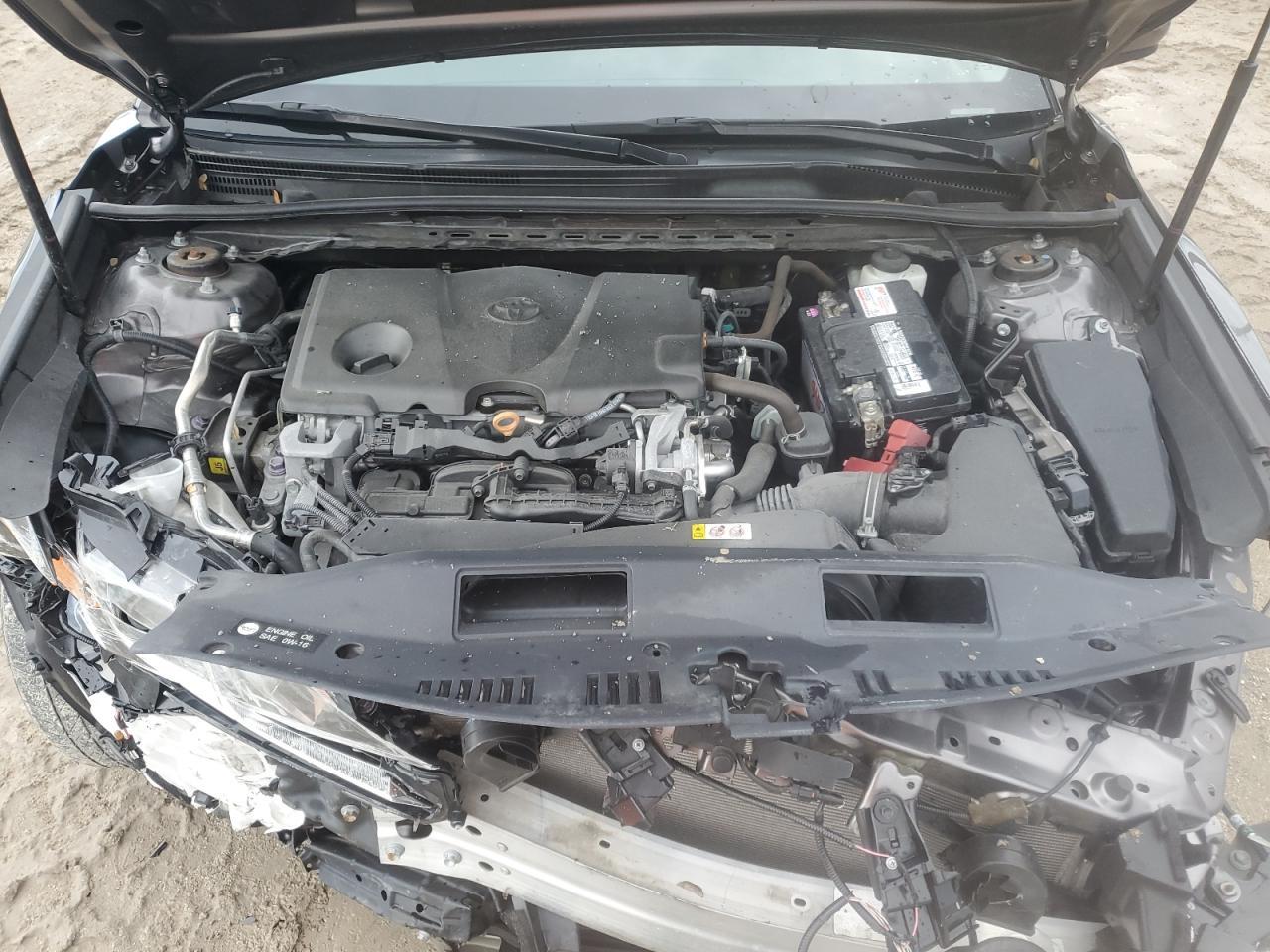 2020 Toyota Camry Se - zdjęcie 11