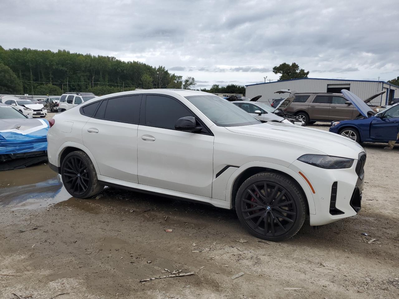 2024 BMW X6 M60I - zdjęcie 4