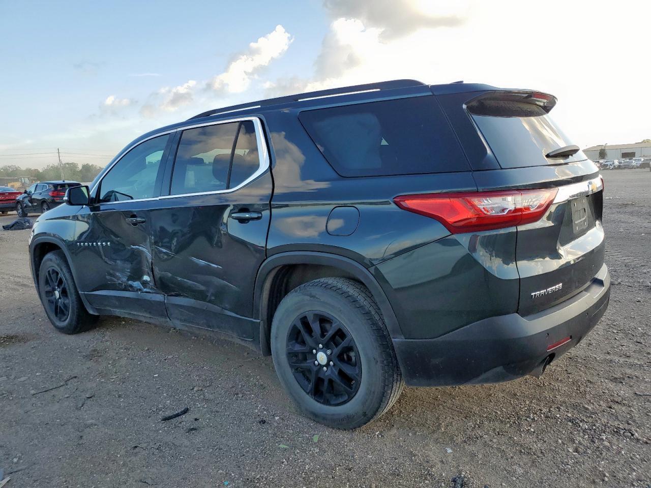 2019 Chevrolet Traverse Lt - zdjęcie 2