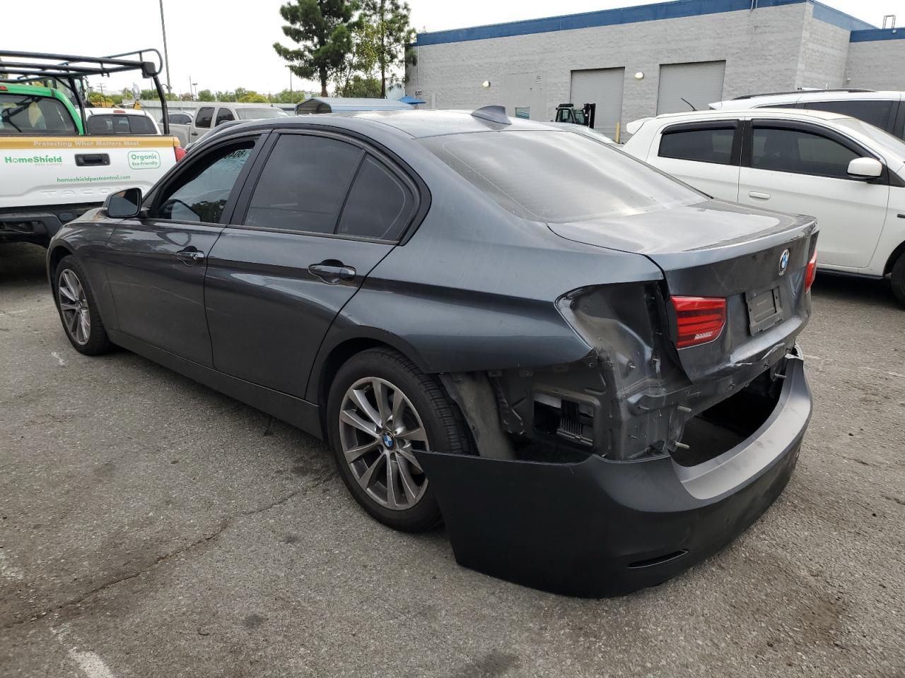 2017 BMW Seria 3 - zdjęcie 2