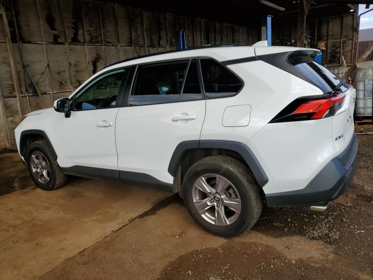 2022 Toyota Rav4 Xle - zdjęcie 2