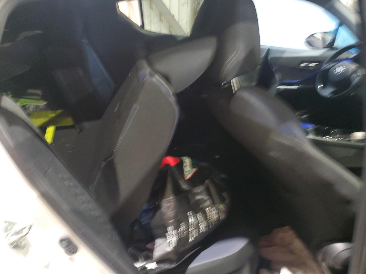 2021 Toyota C-Hr Xle - zdjęcie 10