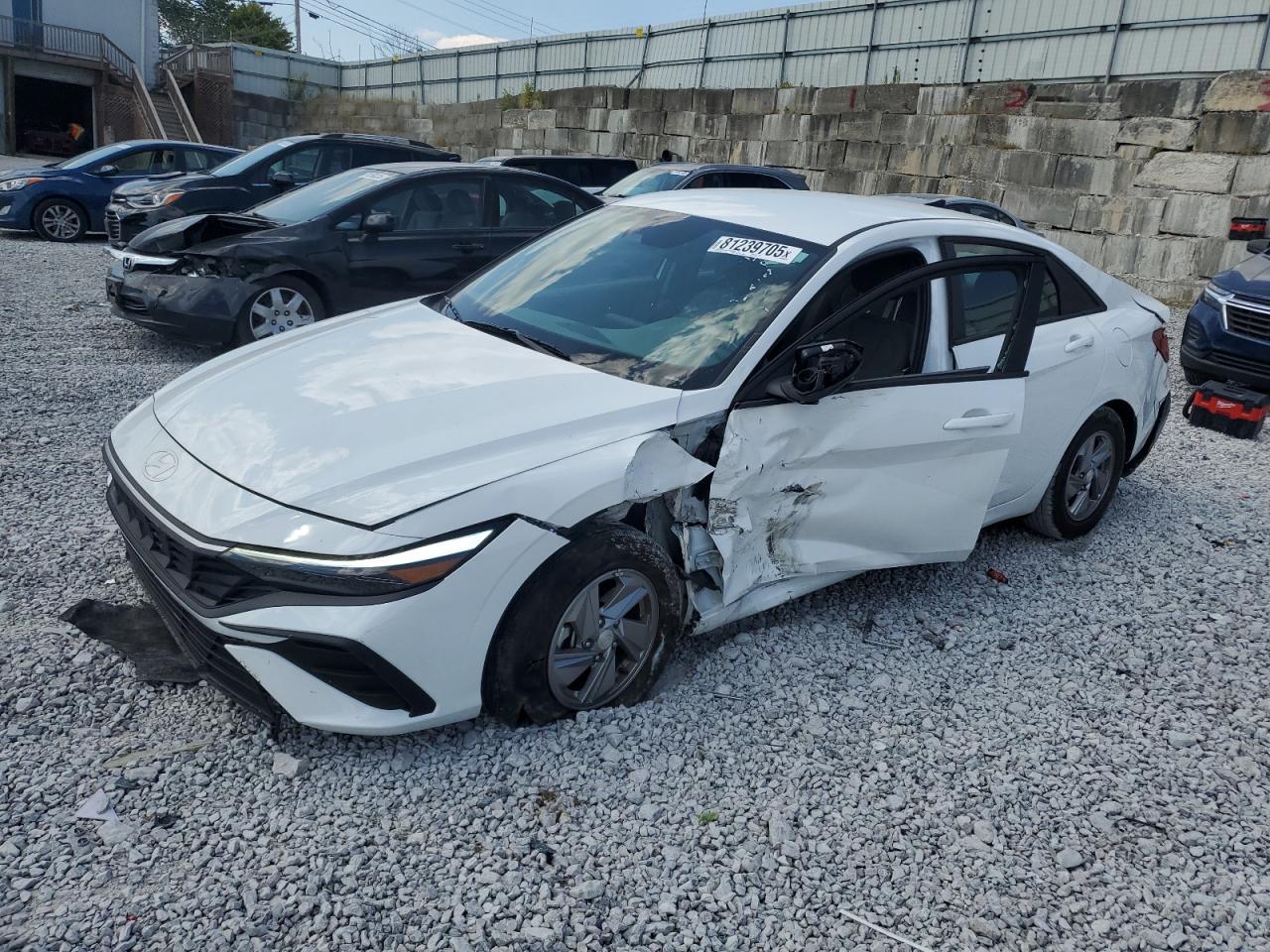 2024 Hyundai Elantra Se - zdjęcie główne