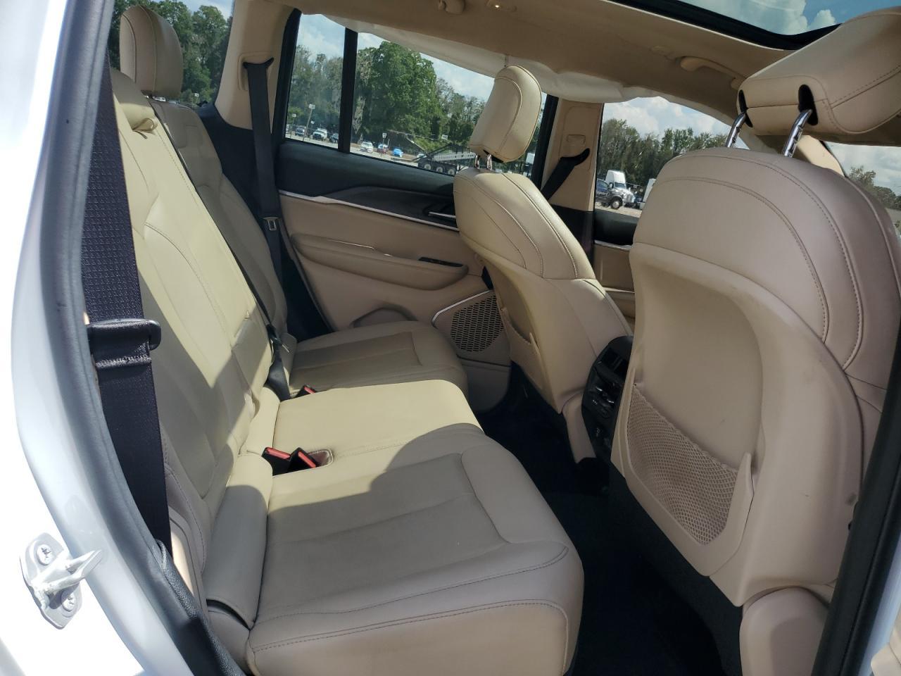 2022 Jeep Grand Cherokee Limited - zdjęcie 11