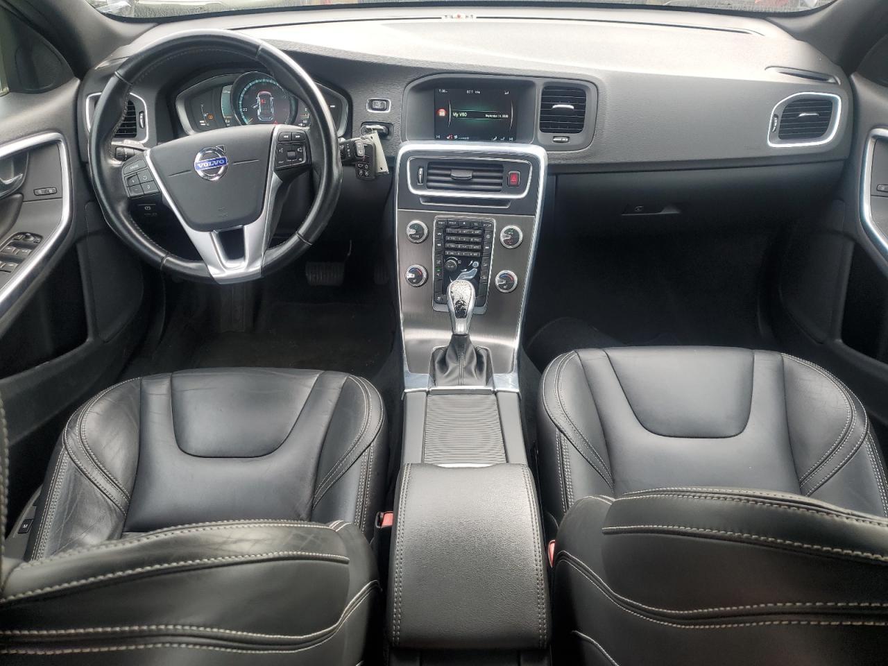 2015 Volvo V60 Premier - zdjęcie 9