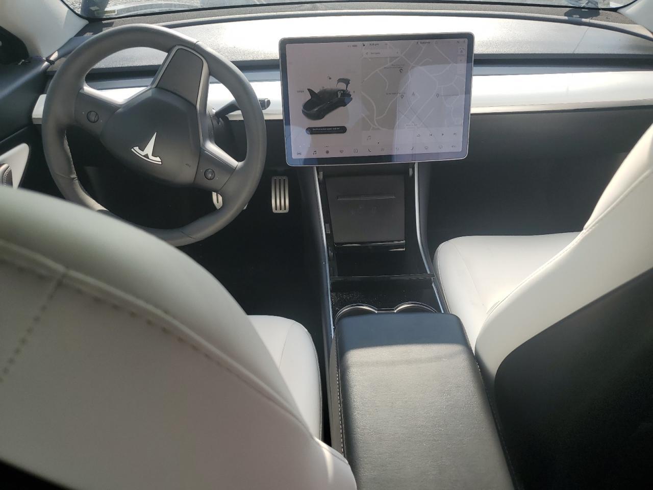 2020 Tesla Model 3 - zdjęcie 8