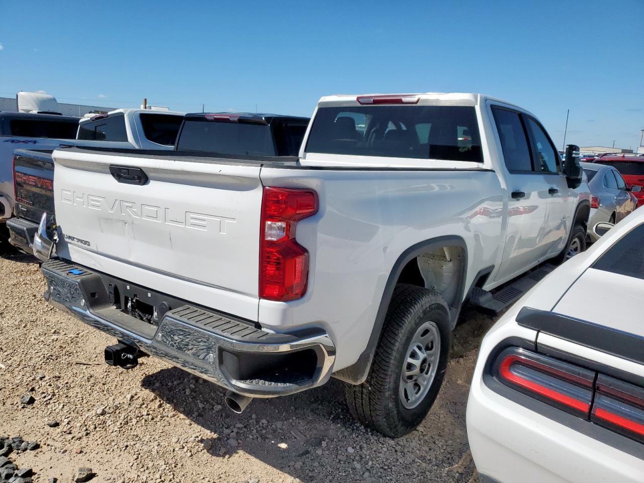 2025 Chevrolet Silverado K2500 Heavy Duty - zdjęcie 3