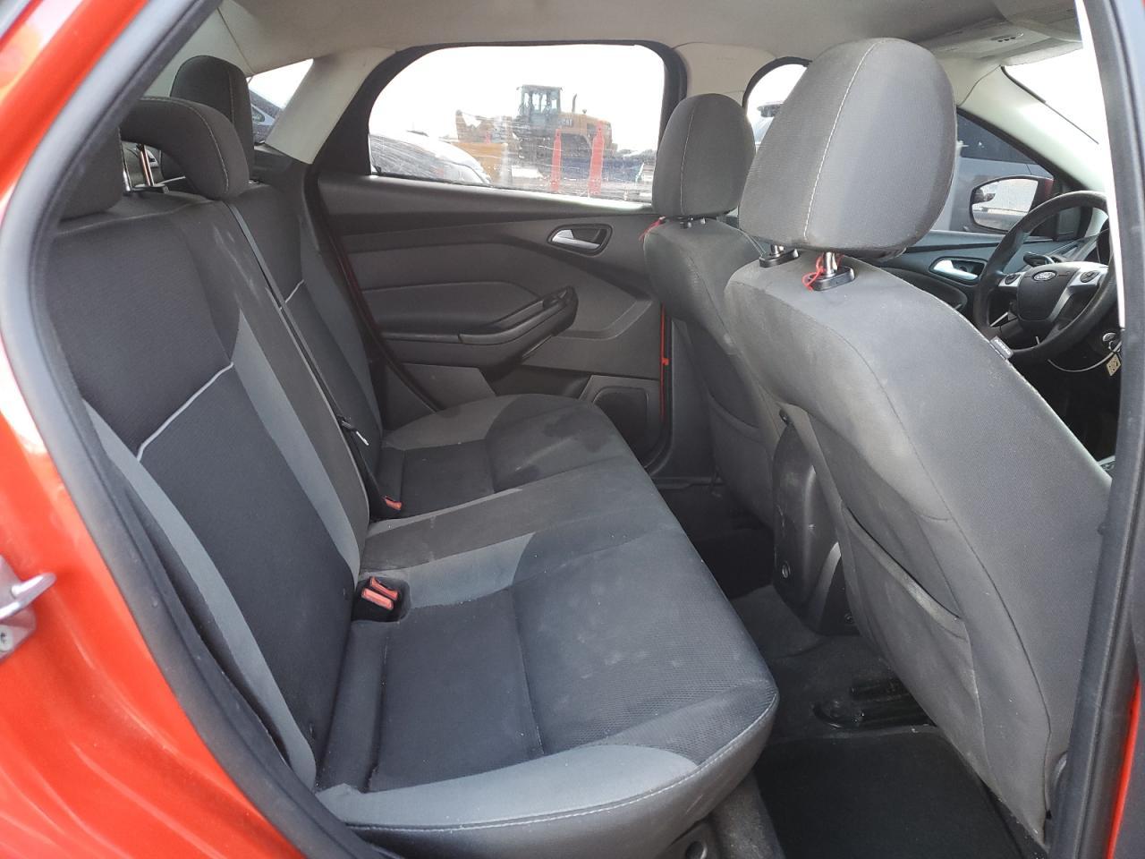 2014 Ford Focus - zdjęcie 10