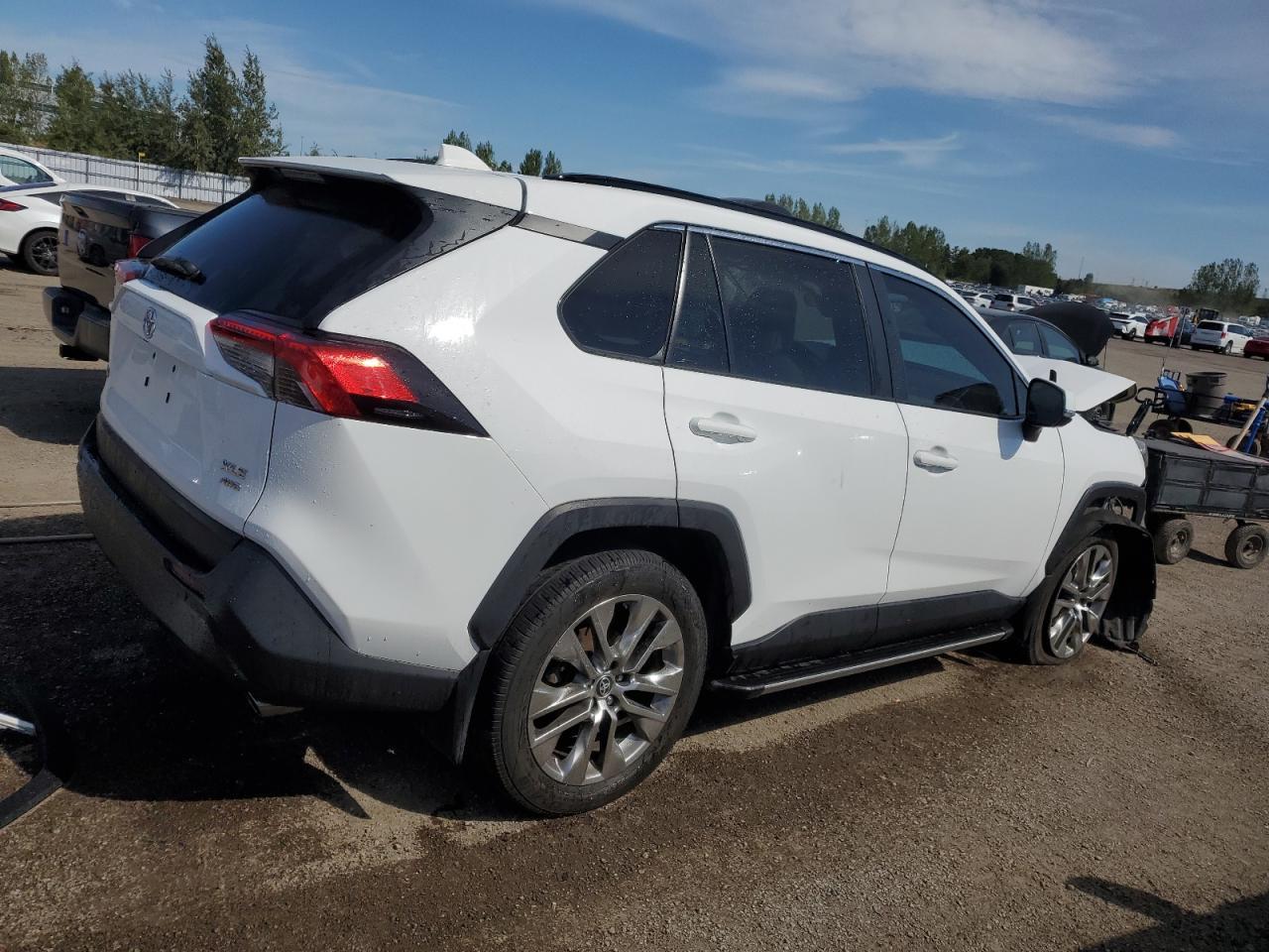 2021 Toyota RAV 4 - zdjęcie 3