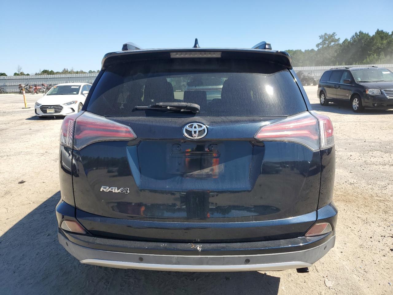 2018 Toyota Rav4 Adventure - zdjęcie 6