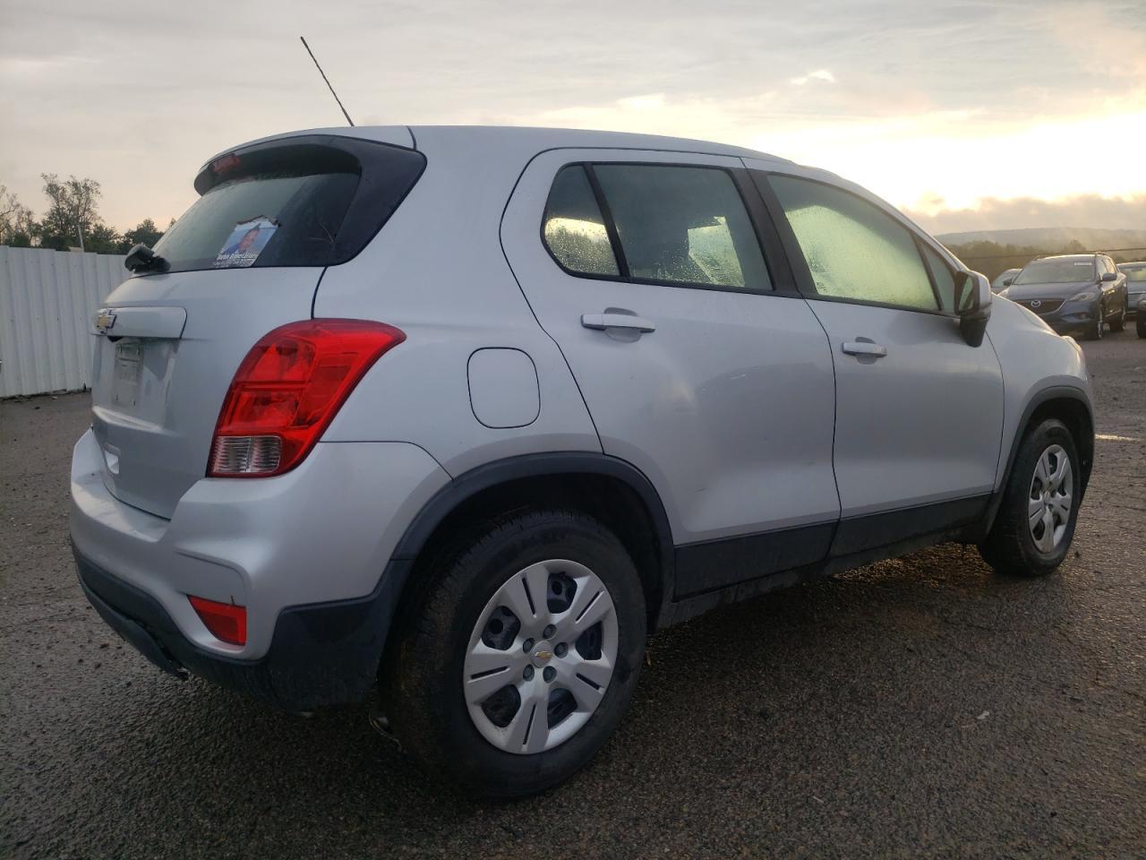2018 Chevrolet Trax Ls - zdjęcie 3