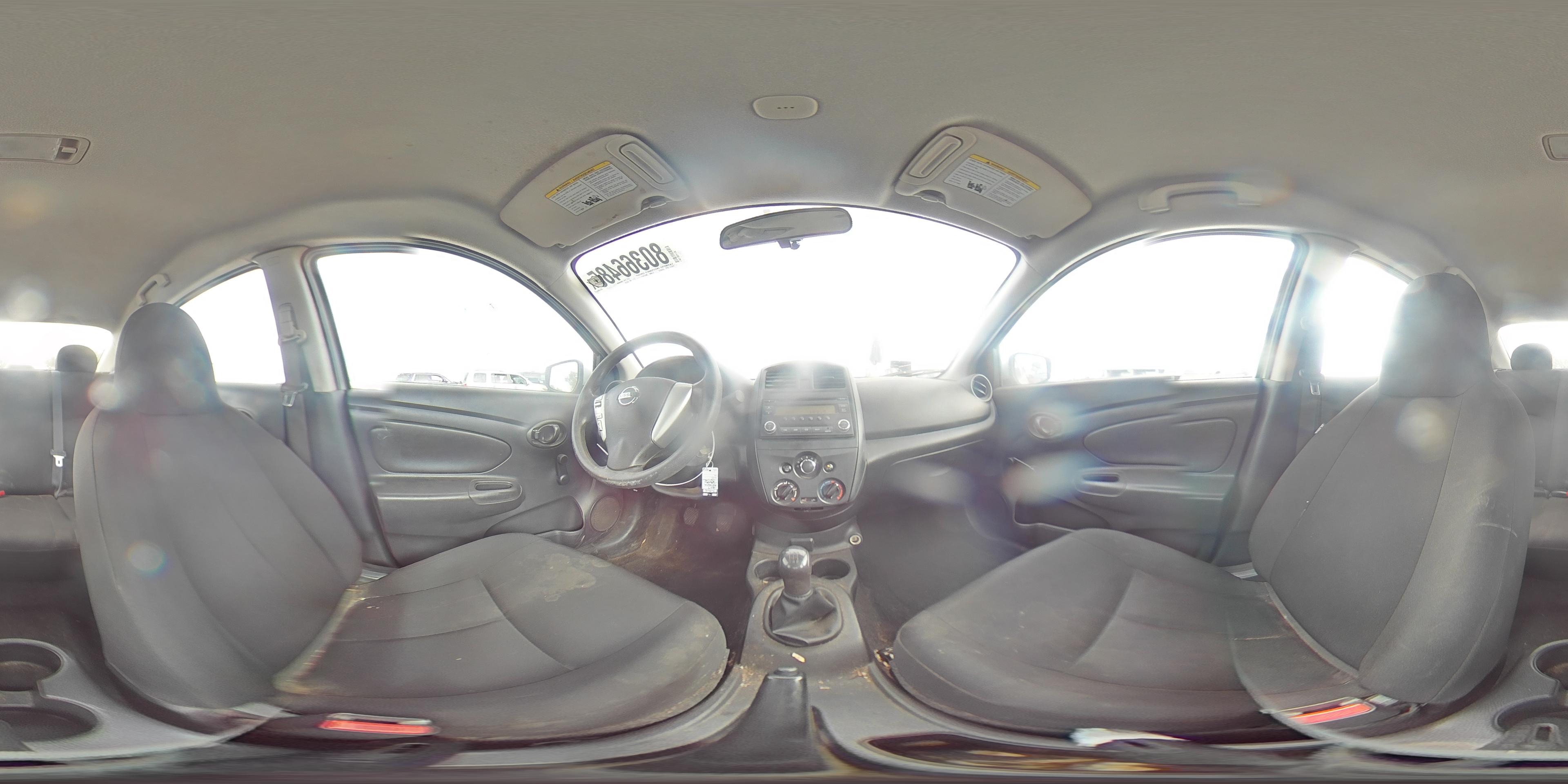 2017 Nissan Versa - zdjęcie 15