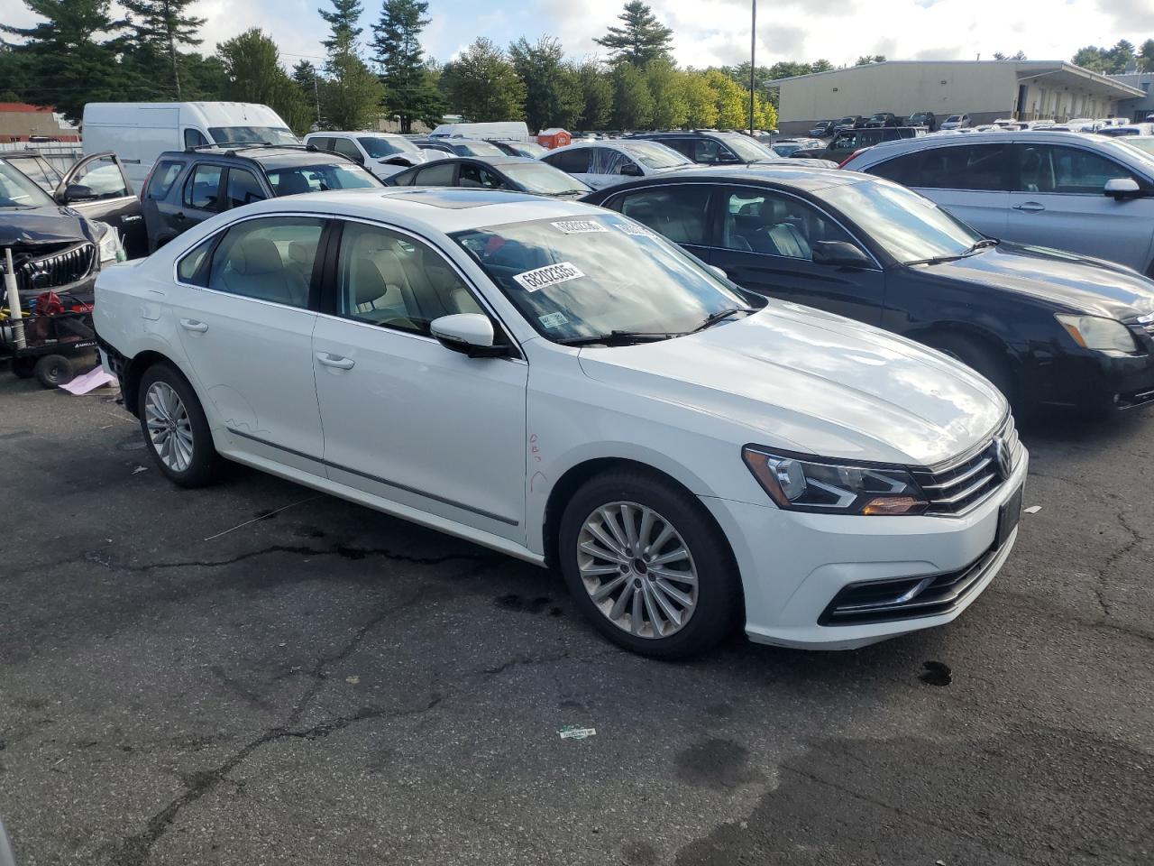 2017 Volkswagen Passat - zdjęcie 4