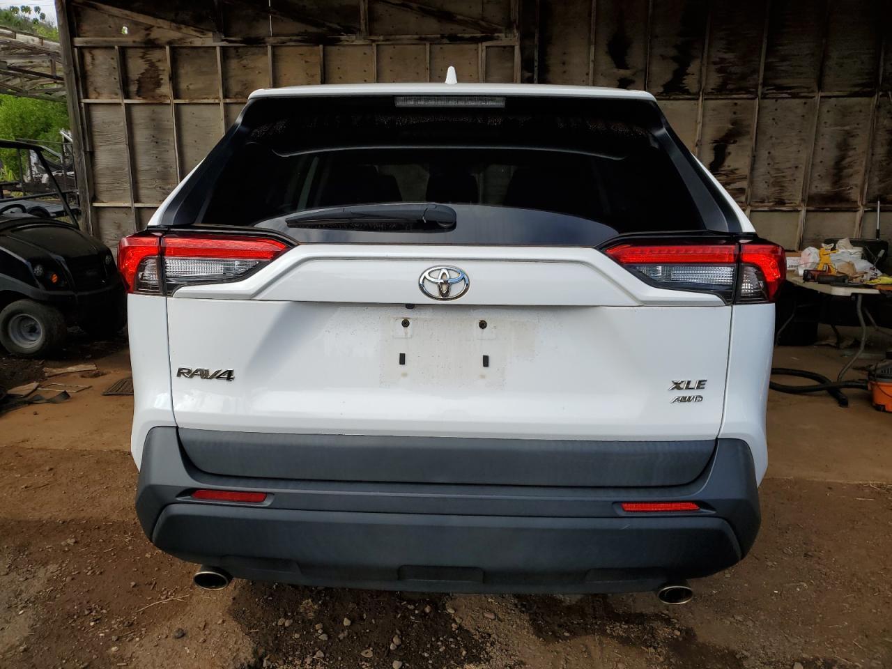 2022 Toyota Rav4 Xle - zdjęcie 6