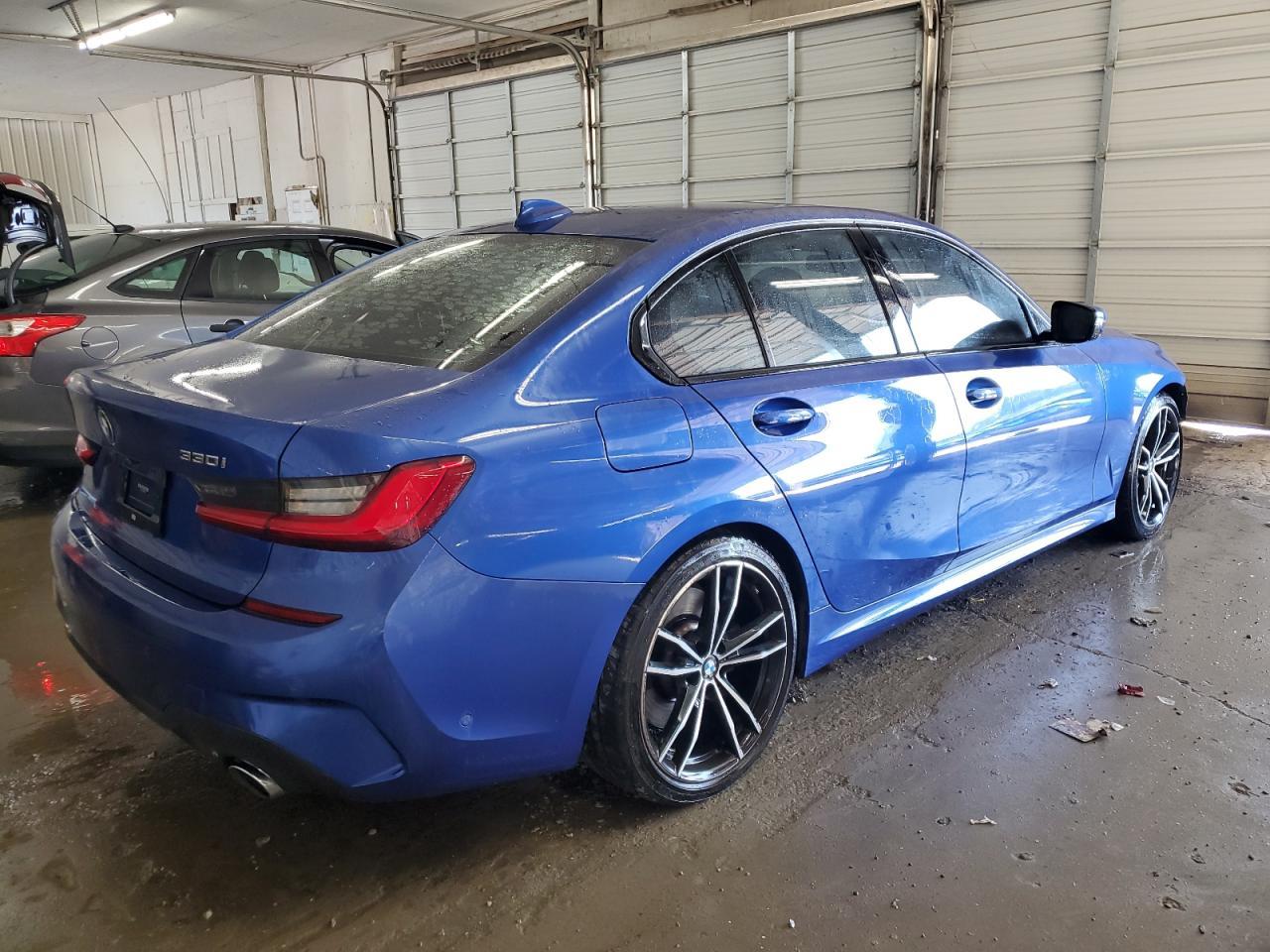 2019 BMW 330I - zdjęcie 3