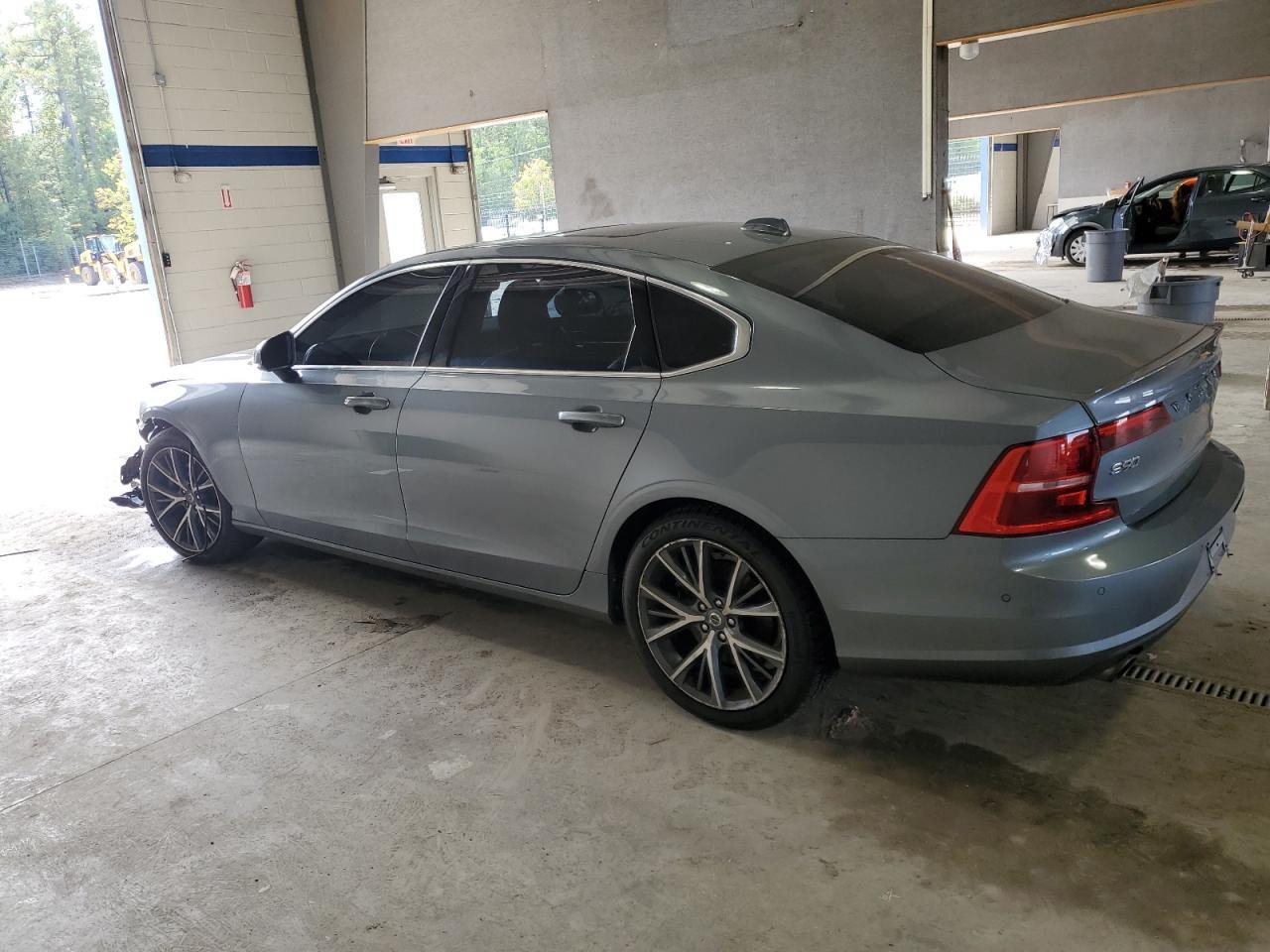2018 Volvo S90 T5 Momentum - zdjęcie 2